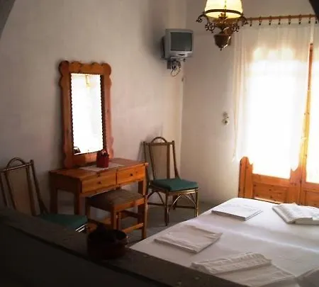 Pantheon Studios & Apartments Limenaria  Room photo